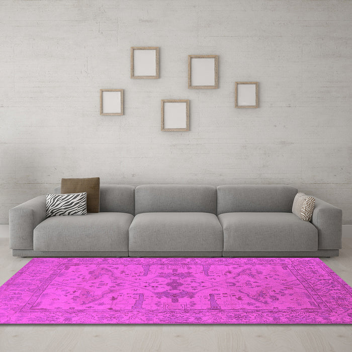 Machine Washable Oriental Pink Industrial Rug in a Living Room, wshurb1665pnk