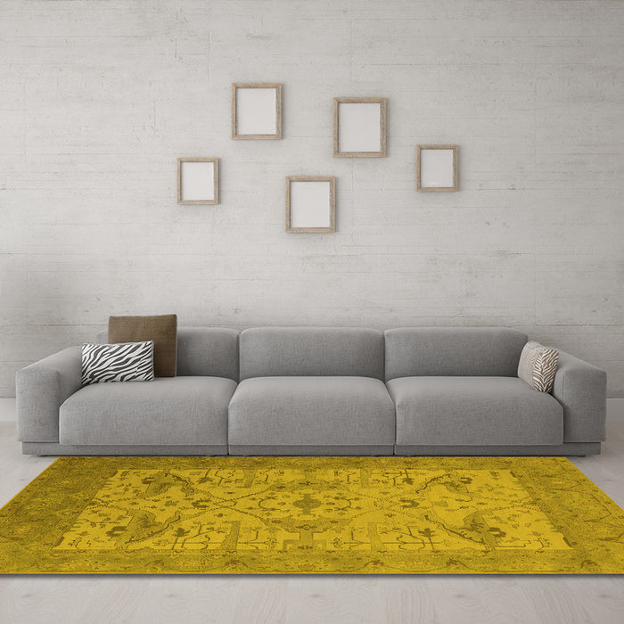 Machine Washable Oriental Yellow Industrial Rug in a Living Room, wshurb1666yw