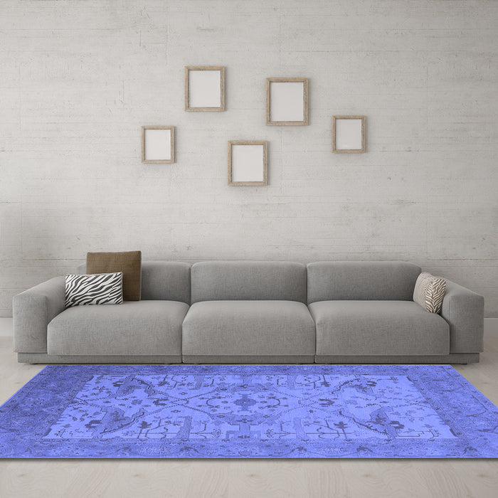 Machine Washable Oriental Blue Industrial Rug in a Living Room, wshurb1666blu