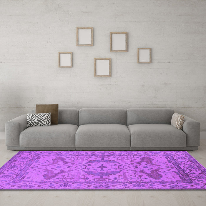 Machine Washable Oriental Purple Industrial Area Rugs in a Living Room, wshurb1668pur