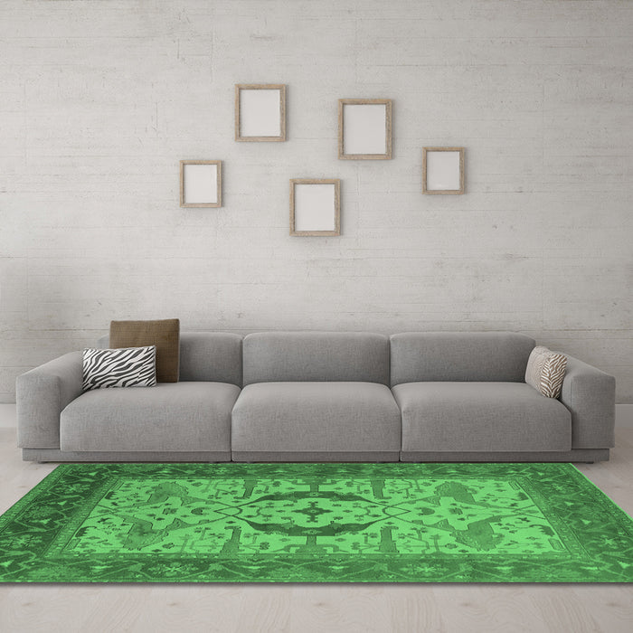 Machine Washable Oriental Emerald Green Industrial Area Rugs in a Living Room,, wshurb1669emgrn