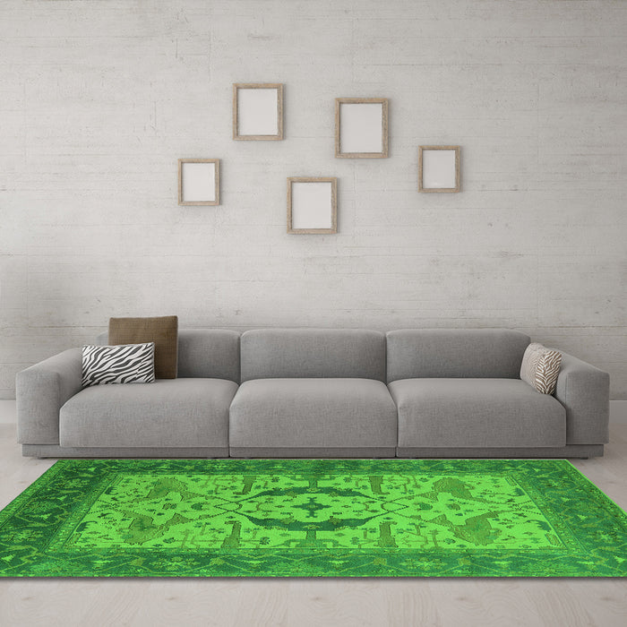 Machine Washable Oriental Green Industrial Area Rugs in a Living Room,, wshurb1669grn