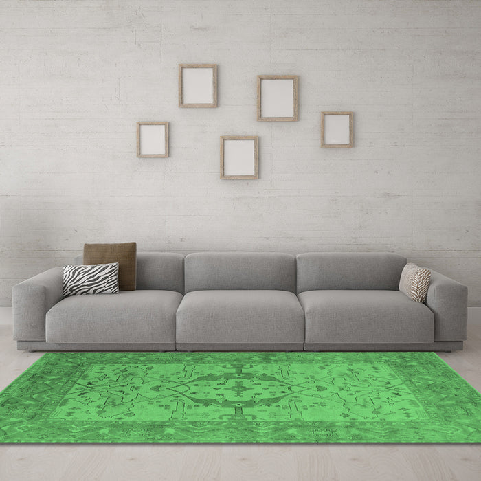 Machine Washable Oriental Emerald Green Industrial Area Rugs in a Living Room,, wshurb1670emgrn