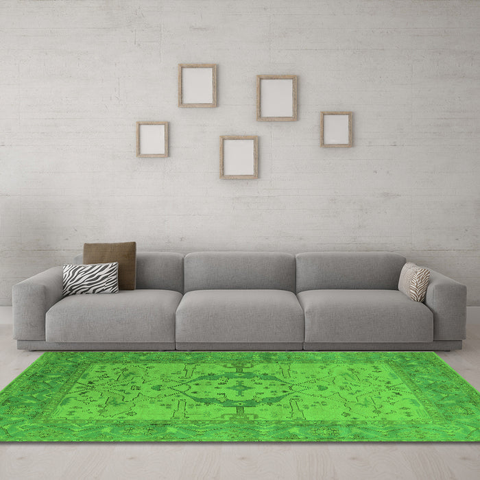Machine Washable Oriental Green Industrial Area Rugs in a Living Room,, wshurb1670grn