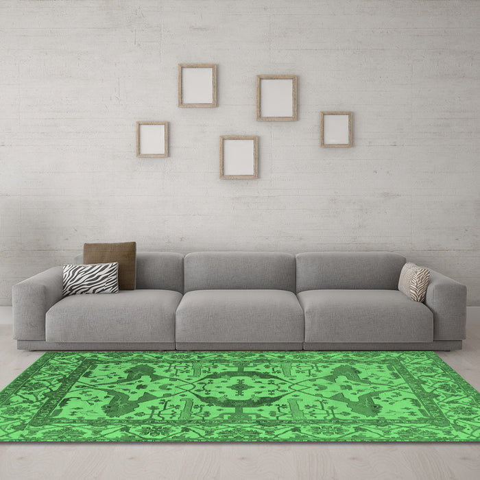 Machine Washable Oriental Emerald Green Industrial Area Rugs in a Living Room,, wshurb1672emgrn