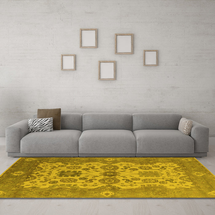 Machine Washable Oriental Yellow Industrial Rug in a Living Room, wshurb1673yw