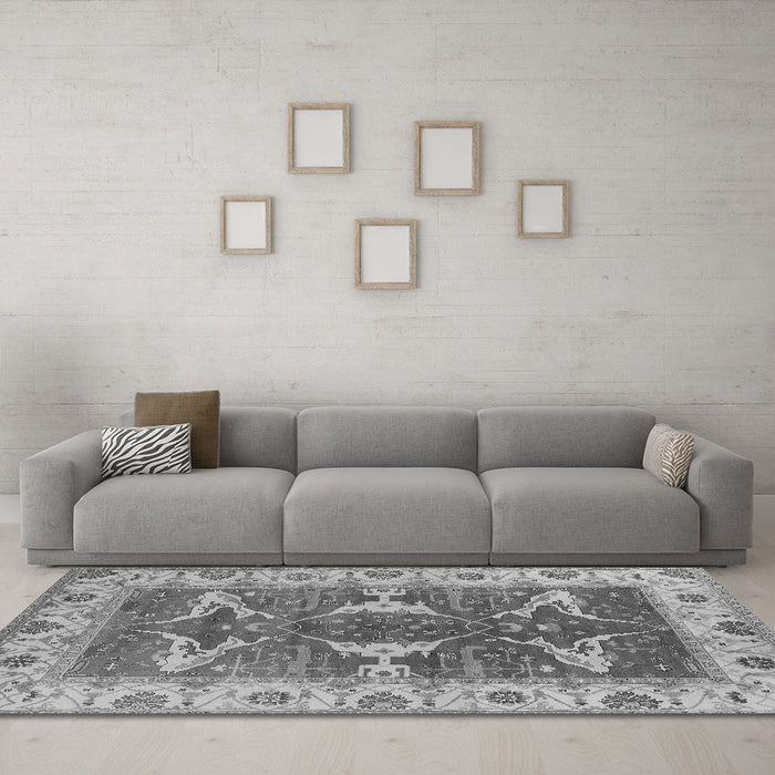 Machine Washable Oriental Gray Industrial Rug in a Living Room,, wshurb1674gry