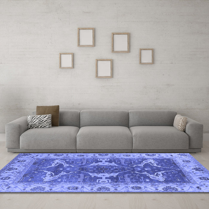 Machine Washable Oriental Blue Industrial Rug in a Living Room, wshurb1674blu