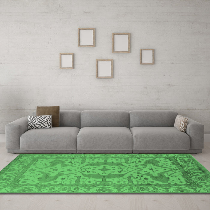 Machine Washable Oriental Emerald Green Industrial Area Rugs in a Living Room,, wshurb1675emgrn