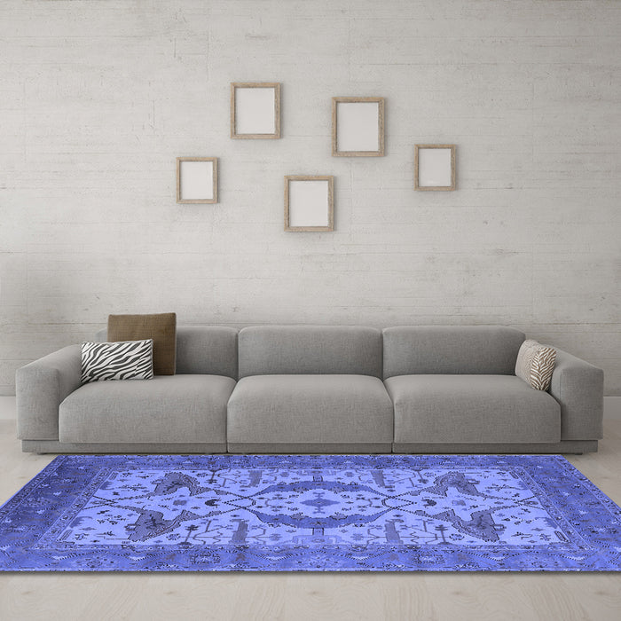 Machine Washable Oriental Blue Industrial Rug in a Living Room, wshurb1676blu