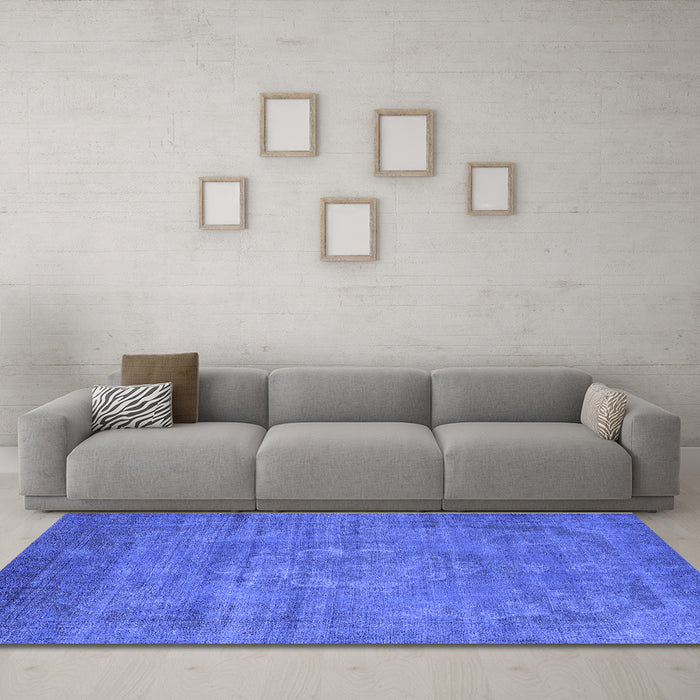 Machine Washable Oriental Blue Industrial Rug in a Living Room, wshurb1678blu