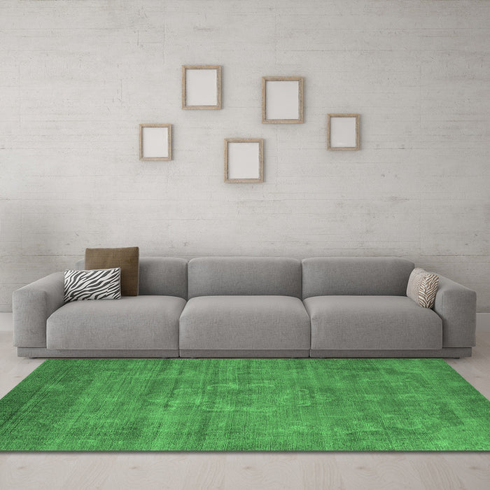 Machine Washable Oriental Emerald Green Industrial Area Rugs in a Living Room,, wshurb1678emgrn