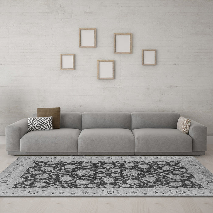 Machine Washable Oriental Gray Industrial Rug in a Living Room,, wshurb1679gry