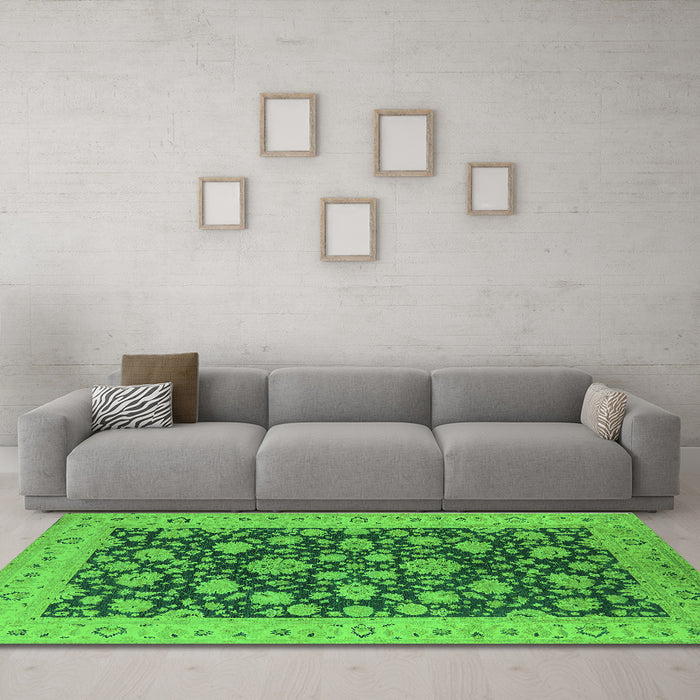 Machine Washable Oriental Green Industrial Area Rugs in a Living Room,, wshurb1679grn