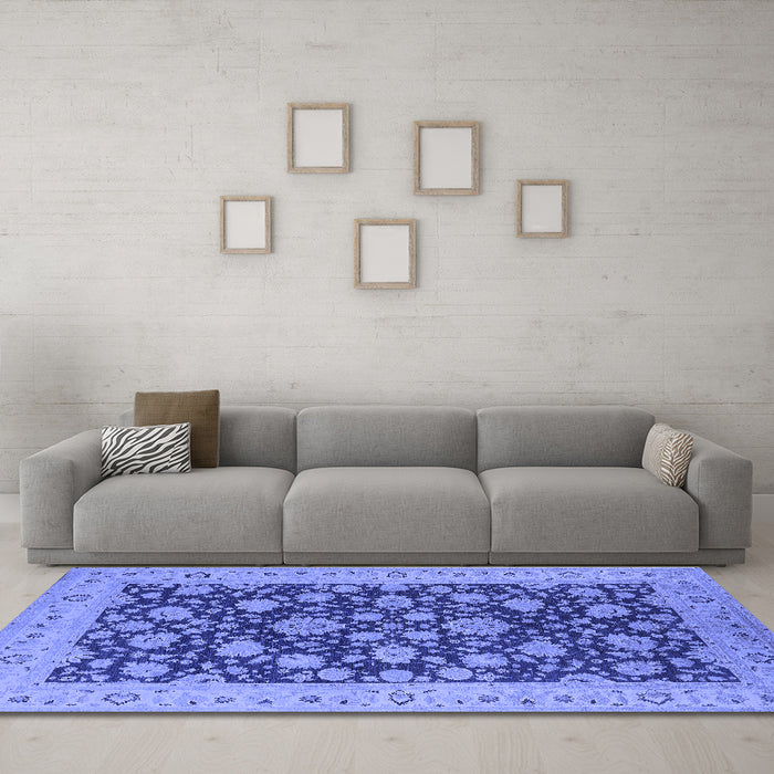 Machine Washable Oriental Blue Industrial Rug in a Living Room, wshurb1679blu
