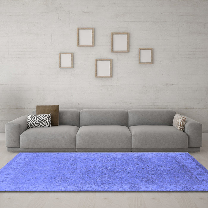 Machine Washable Oriental Blue Industrial Rug in a Living Room, wshurb1681blu