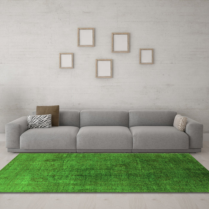 Machine Washable Oriental Green Industrial Area Rugs in a Living Room,, wshurb1689grn
