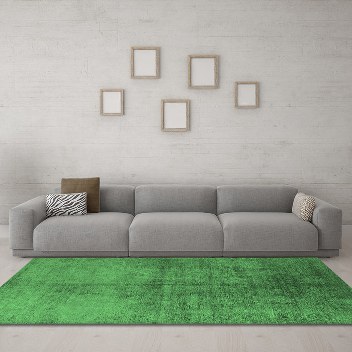Machine Washable Oriental Emerald Green Industrial Area Rugs in a Living Room,, wshurb1694emgrn