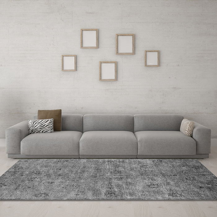 Machine Washable Oriental Gray Industrial Rug in a Living Room,, wshurb1695gry