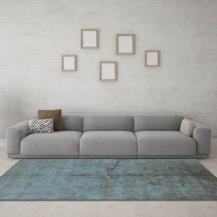 Machine Washable Oriental Light Blue Industrial Rug in a Living Room, wshurb1696lblu