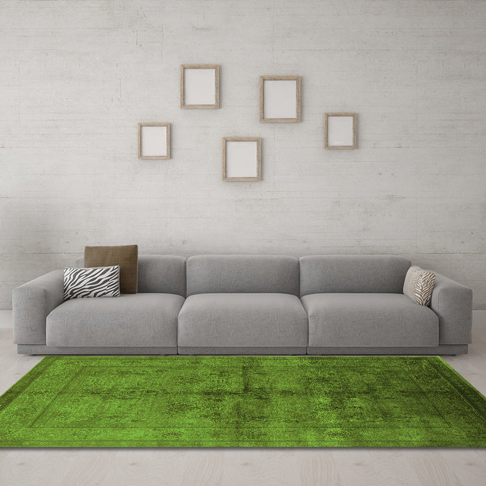 Machine Washable Oriental Green Industrial Area Rugs in a Living Room,, wshurb1699grn