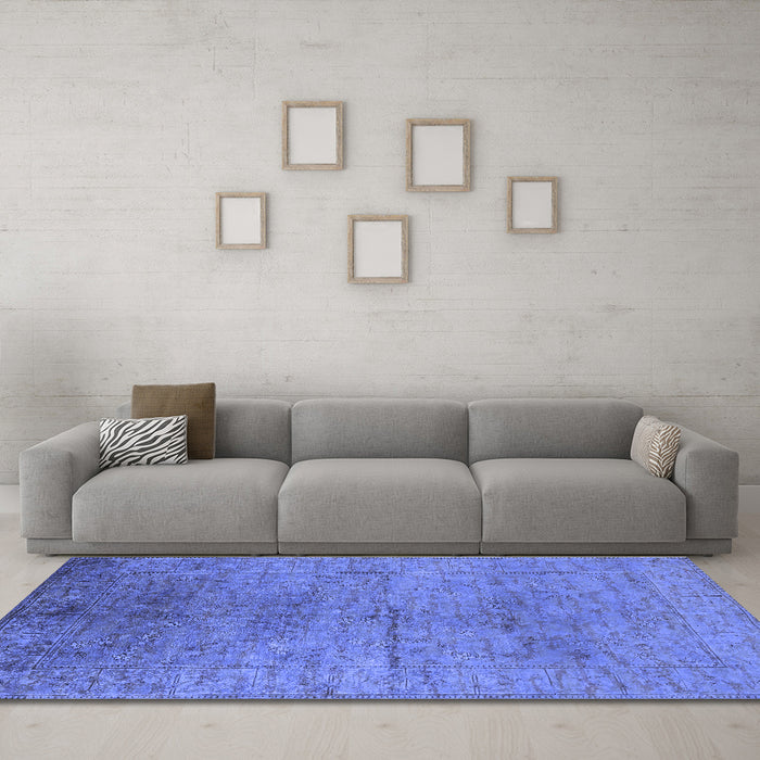 Machine Washable Oriental Blue Industrial Rug in a Living Room, wshurb1700blu