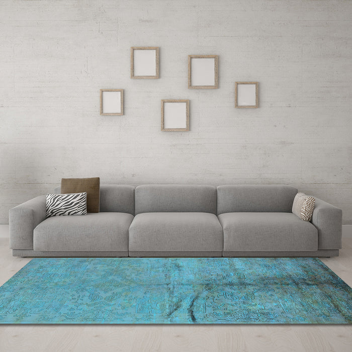 Machine Washable Oriental Light Blue Industrial Rug in a Living Room, wshurb1701lblu