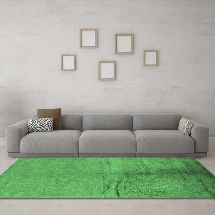Machine Washable Oriental Emerald Green Industrial Area Rugs in a Living Room,, wshurb1701emgrn