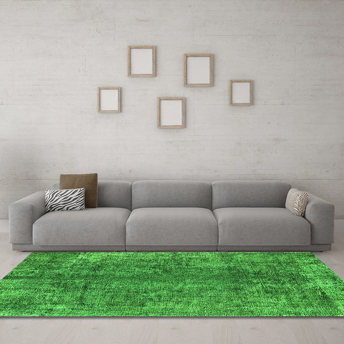Machine Washable Oriental Green Industrial Area Rugs in a Living Room,, wshurb1704grn