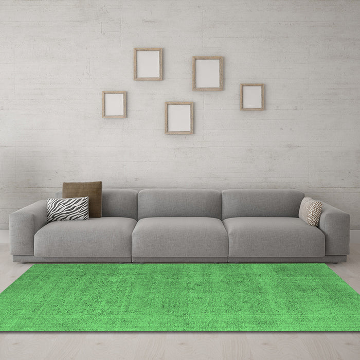 Machine Washable Oriental Emerald Green Industrial Area Rugs in a Living Room,, wshurb1705emgrn