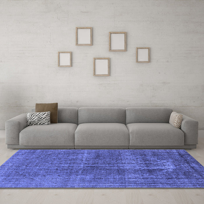 Machine Washable Oriental Blue Industrial Rug in a Living Room, wshurb1706blu