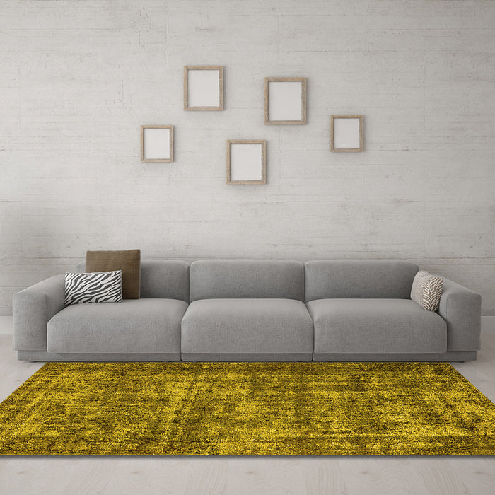 Machine Washable Oriental Yellow Industrial Rug in a Living Room, wshurb1707yw