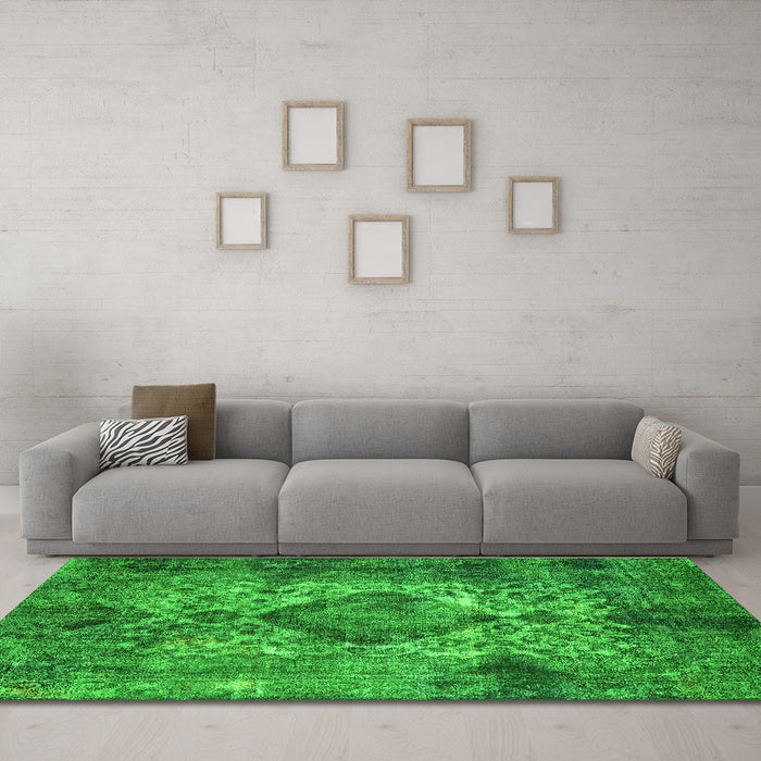 Machine Washable Oriental Green Industrial Area Rugs in a Living Room,, wshurb1708grn