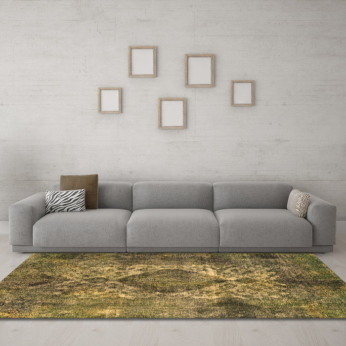 Machine Washable Oriental Brown Industrial Rug in a Living Room,, wshurb1708brn