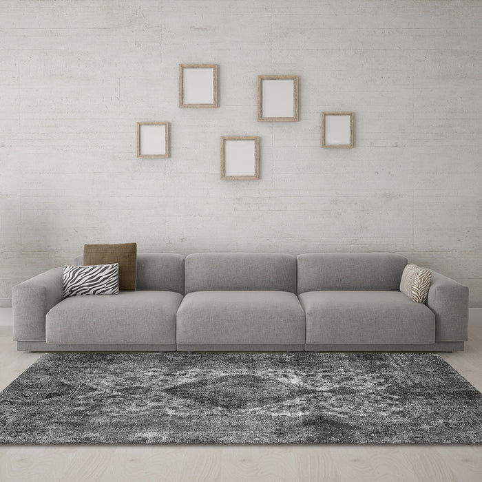 Machine Washable Oriental Gray Industrial Rug in a Living Room,, wshurb1708gry