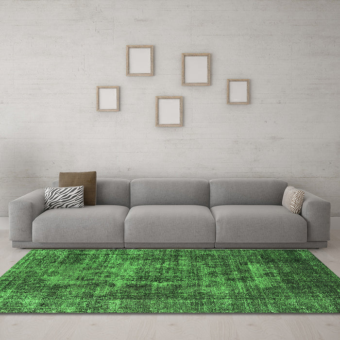 Machine Washable Oriental Green Industrial Area Rugs in a Living Room,, wshurb1709grn