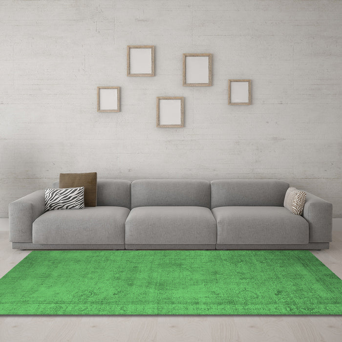 Machine Washable Oriental Emerald Green Industrial Area Rugs in a Living Room,, wshurb1710emgrn