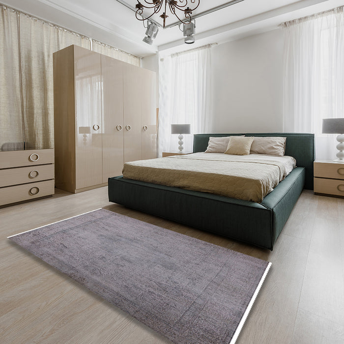 Machine Washable Industrial Modern Silver Gray Rug in a Bedroom, wshurb1710