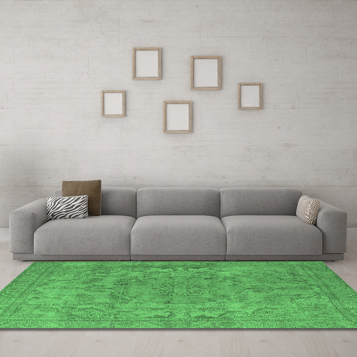 Machine Washable Oriental Emerald Green Industrial Area Rugs in a Living Room,, wshurb1712emgrn