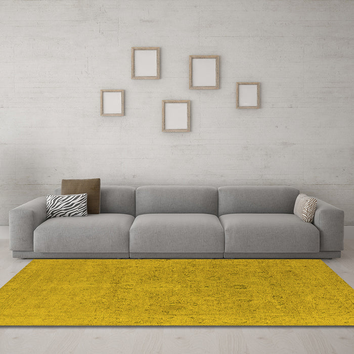 Machine Washable Oriental Yellow Industrial Rug in a Living Room, wshurb1713yw