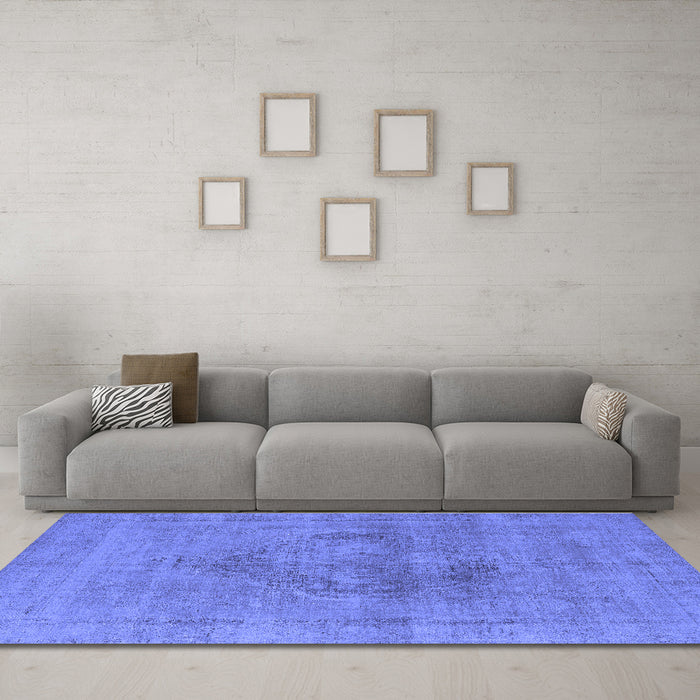 Machine Washable Oriental Blue Industrial Rug in a Living Room, wshurb1716blu