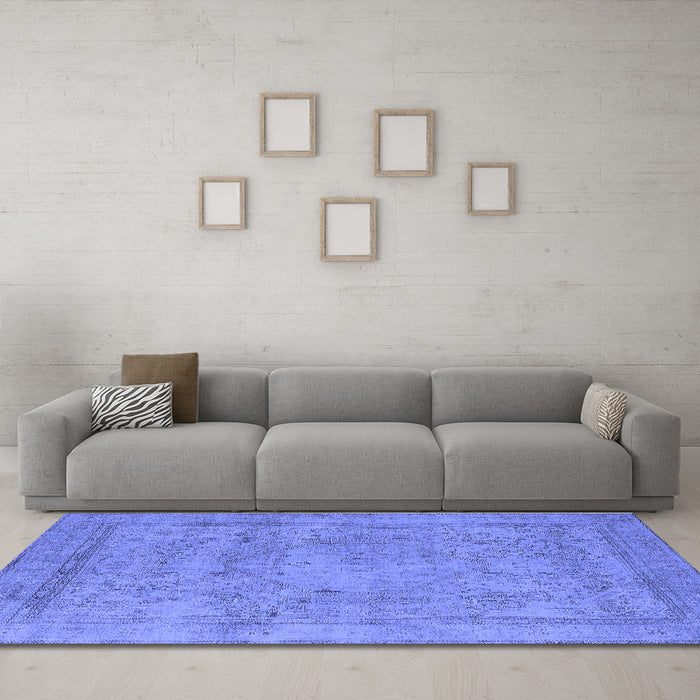 Machine Washable Oriental Blue Industrial Rug in a Living Room, wshurb1717blu