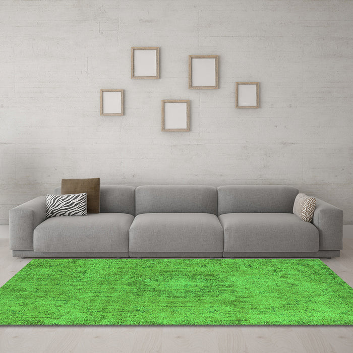 Machine Washable Oriental Green Industrial Area Rugs in a Living Room,, wshurb1718grn