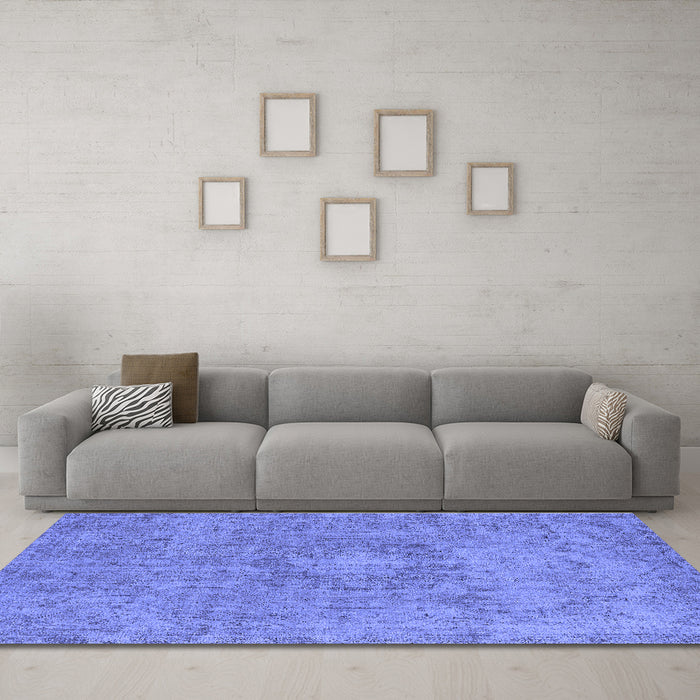 Machine Washable Oriental Blue Industrial Rug in a Living Room, wshurb1718blu