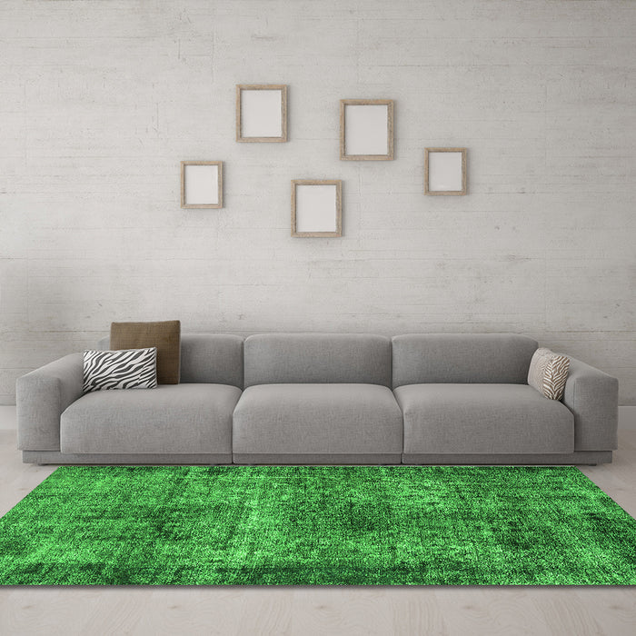 Machine Washable Oriental Green Industrial Area Rugs in a Living Room,, wshurb1719grn