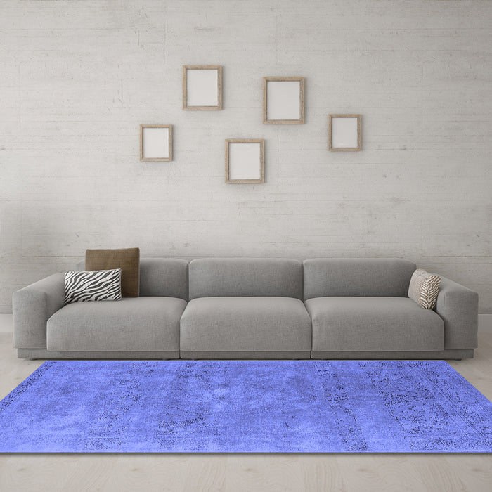 Machine Washable Oriental Blue Industrial Rug in a Living Room, wshurb1722blu