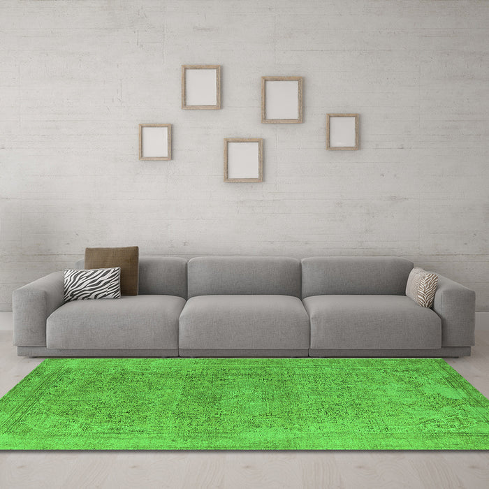 Machine Washable Oriental Green Industrial Area Rugs in a Living Room,, wshurb1723grn