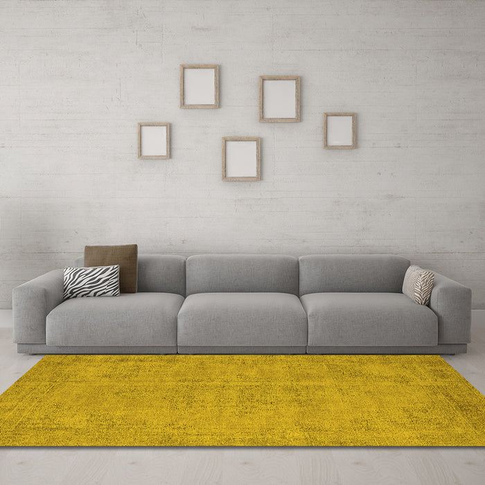 Machine Washable Oriental Yellow Industrial Rug in a Living Room, wshurb1725yw