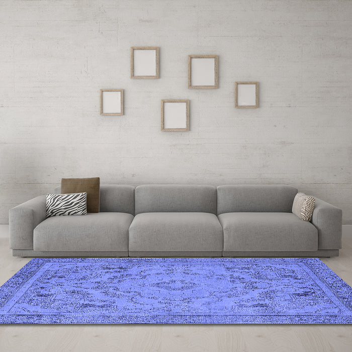 Machine Washable Oriental Blue Industrial Rug in a Living Room, wshurb1726blu