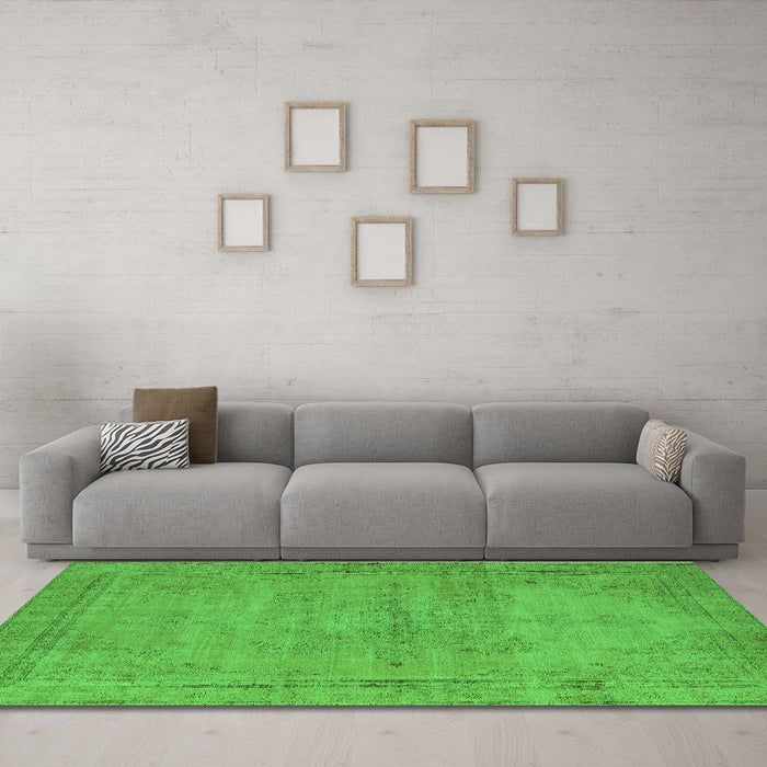 Machine Washable Oriental Green Industrial Area Rugs in a Living Room,, wshurb1728grn
